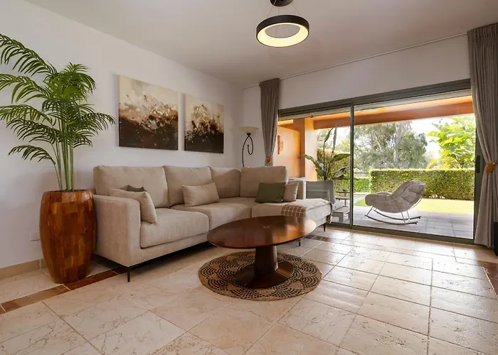 Benatalaya Golf Views Apartamento Estepona