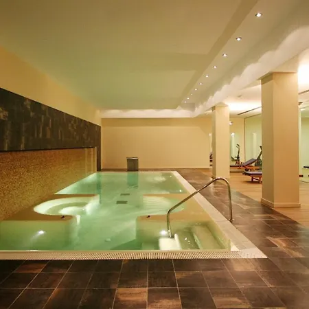 Benatalaya Golf Views * Эстепона
